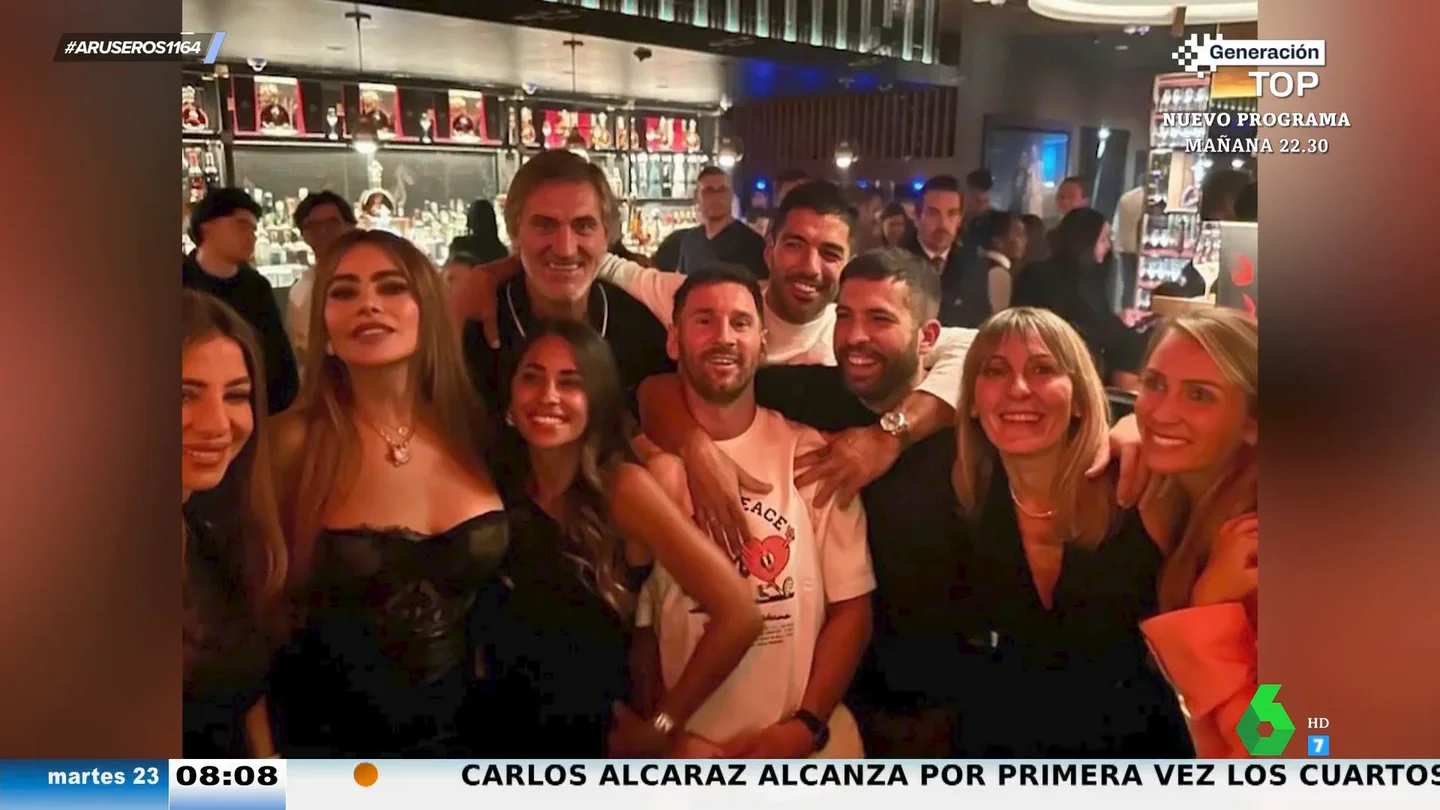 Sofía Vergara y su foto viral con Leo Messi, Luis Suárez, Jordi Alba y Sergio Busquets en el restaurante más top de Miami Sofía Vergara y su foto viral con Leo Messi, Luis Suárez, Jordi Alba y Sergio Busquets en el restaurante más top de Miami