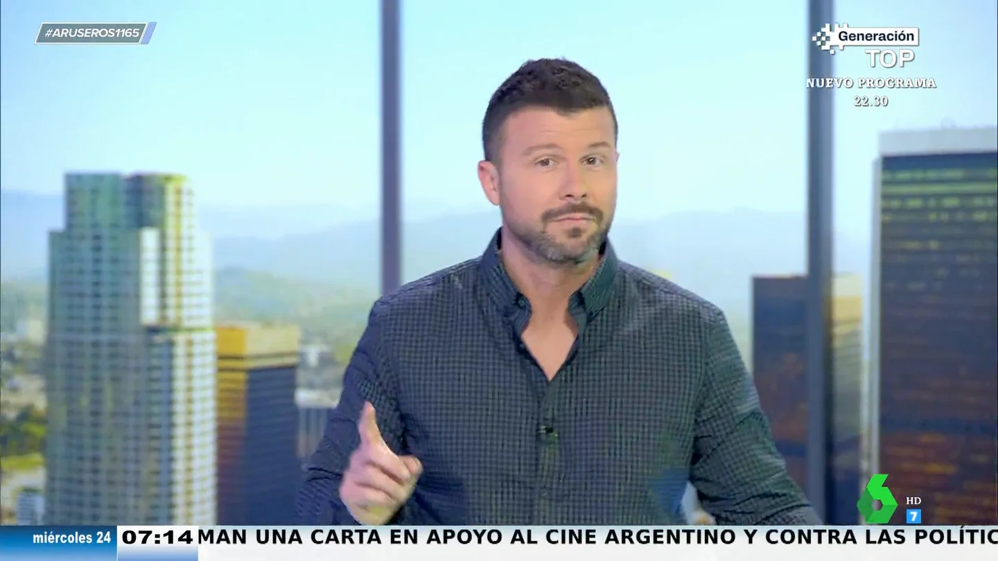 Un espectador regala a Marc Redondo una canción dedicada y personalizada: "Lo de la carne jugosa es una metáfora" Un espectador regala a Marc Redondo una canción dedicada y personalizada: "Lo de la carne jugosa es una metáfora"