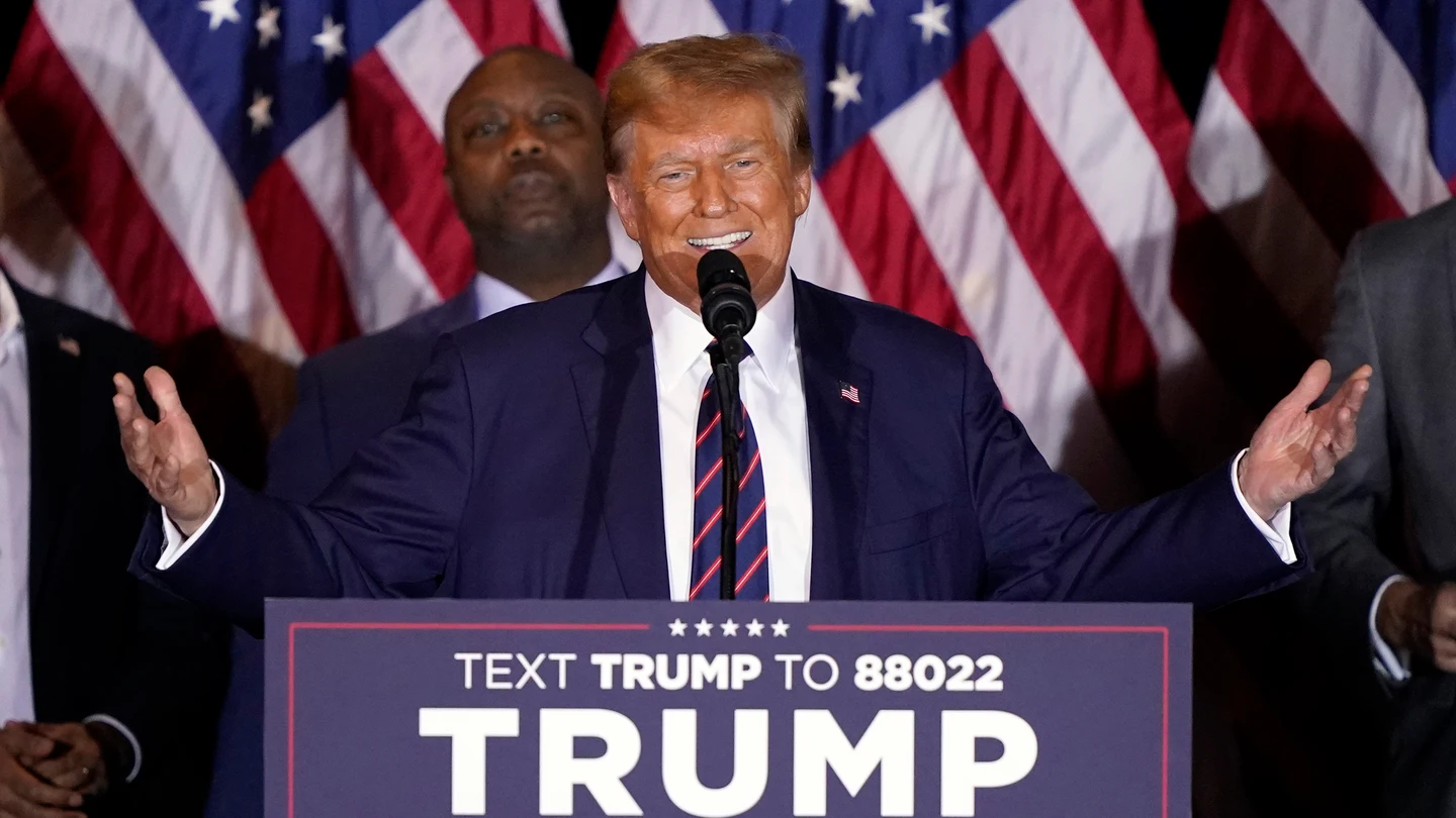 El candidato presidencial republicano, el expresidente Donald Trump, tras su victoria en New Hampshire El candidato presidencial republicano, el expresidente Donald Trump, tras su victoria en New Hampshire