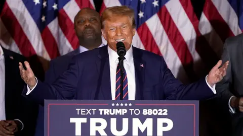 El candidato presidencial republicano, el expresidente Donald Trump, tras su victoria en New Hampshire