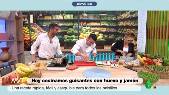 Carlos Maldonado y Pablo Ojeda se re&uacute;nen una semana m&aacute;s para cocinar una receta rica, sana y equilibrada. Junto a Cristina Pardo, explican en este v&iacute;deo de M&aacute;s Vale Tarde c&oacute;mo se cocina, y las propiedades, de los guisantes con jam&oacute;n y huevo poch&eacute;.