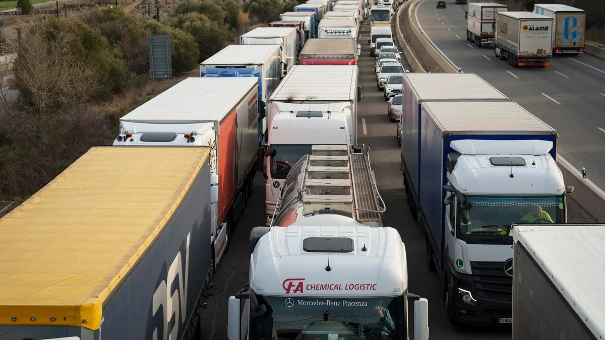 The highway closed at the border due to protests by French farmers reopens to traffic The highway closed at the border due to protests by French farmers reopens to traffic