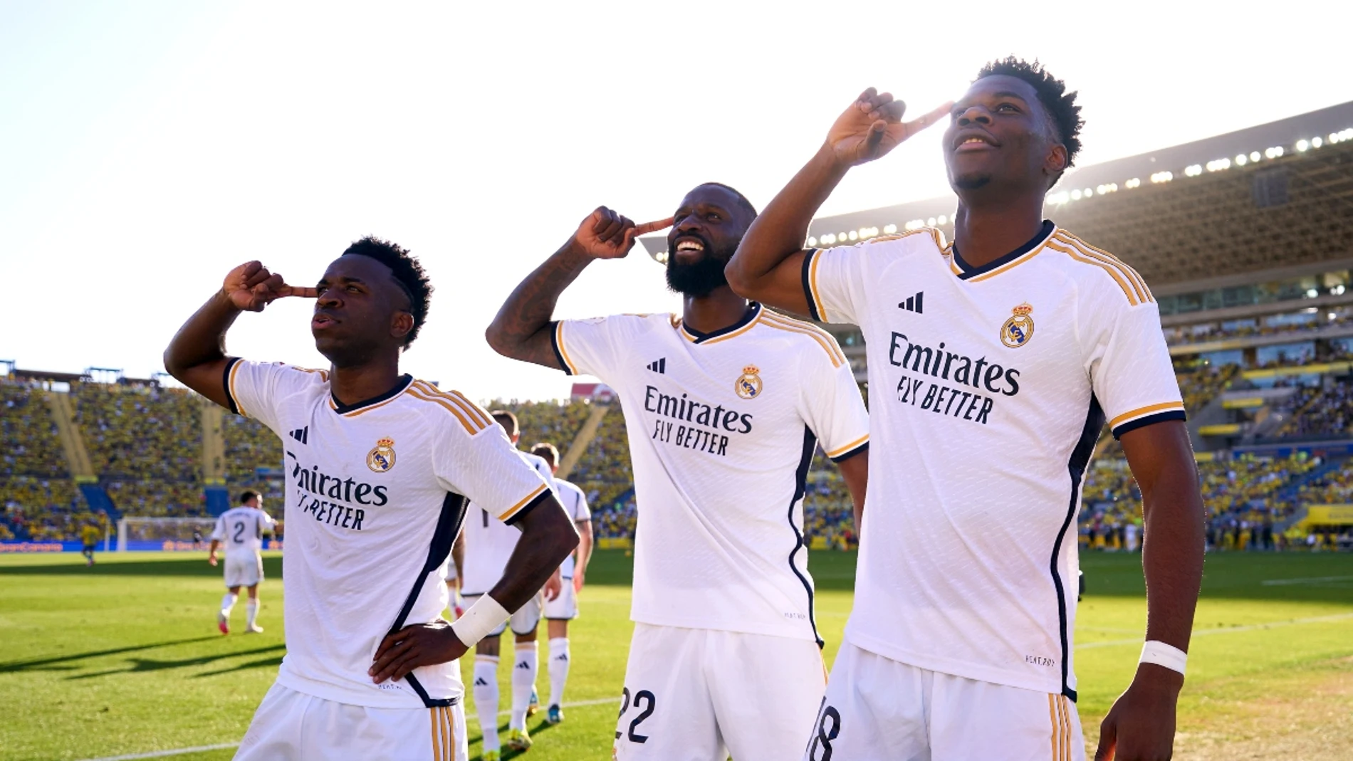 Vinicius, Rudider y Tchouameni celebran un gol del Real Madrid