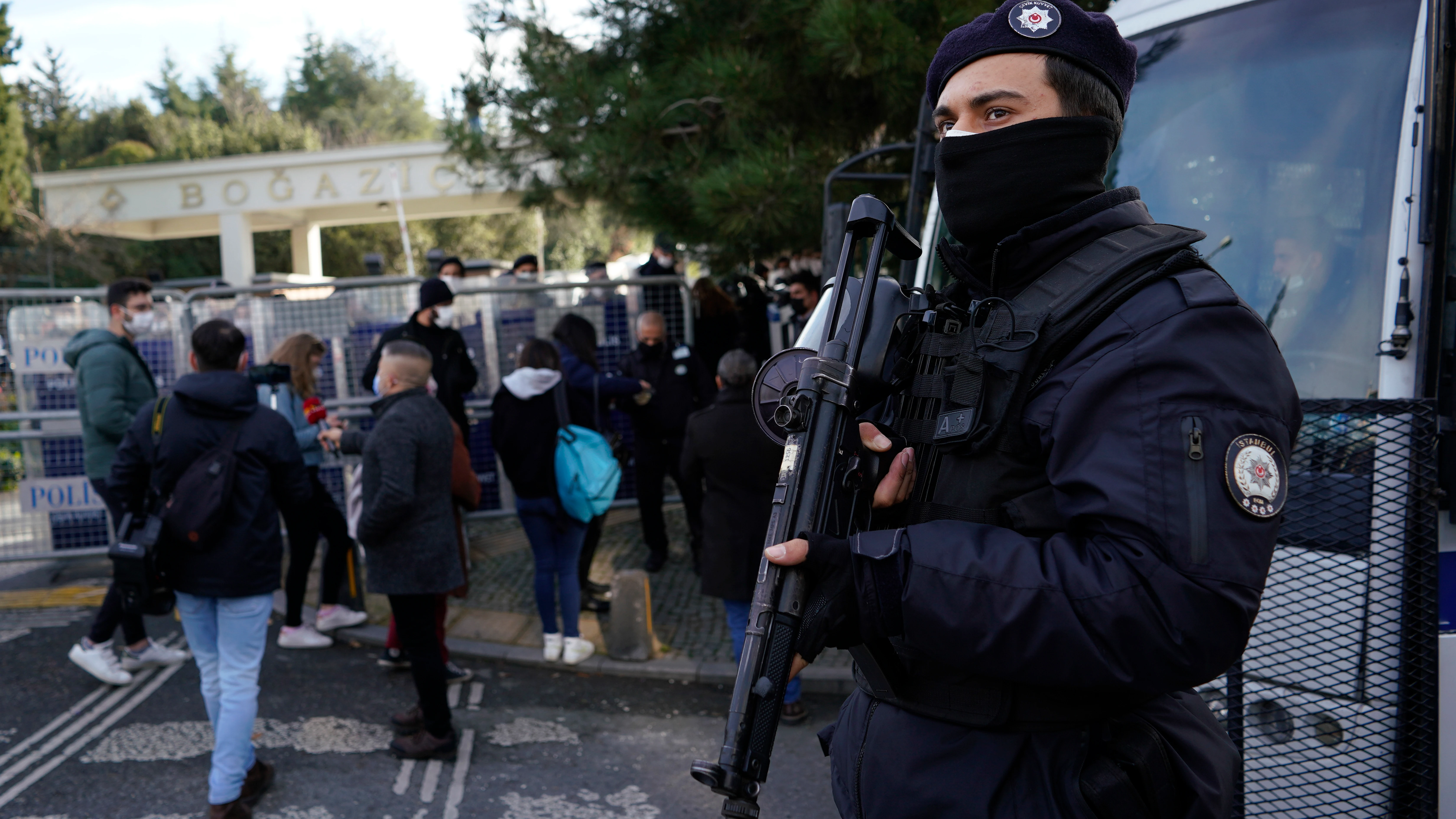 Imagen de archivo de un agente de policía en Estambul (Turquía) 