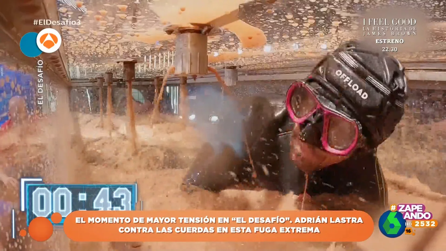 El tenso momento de Adrián Lastra en 'El desafío': así intenta fugarse de una urna llena de agua El tenso momento de Adrián Lastra en 'El desafío': así intenta fugarse de una urna llena de agua