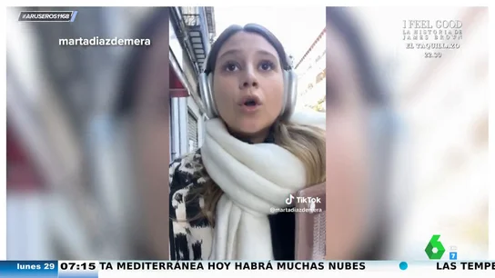 Echan a una chica de una cafetería por ir con el portátil bajo el brazo: "¿Vas a trabajar? No te puedes sentar" Echan a una chica de una cafetería por ir con el portátil bajo el brazo: "¿Vas a trabajar? No te puedes sentar"