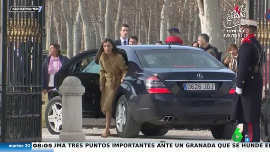 La sorprendente reacción de la reina Letizia al saltarse el protocolo: "Me ha recordado mucho a mi abuela" La sorprendente reacción de la reina Letizia al saltarse el protocolo: "Me ha recordado mucho a mi abuela"