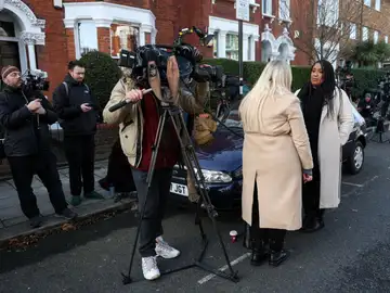 Los medios de comunicación acuden al lugar del ataque con &quot;sustancias corrosivas&quot; en Londres