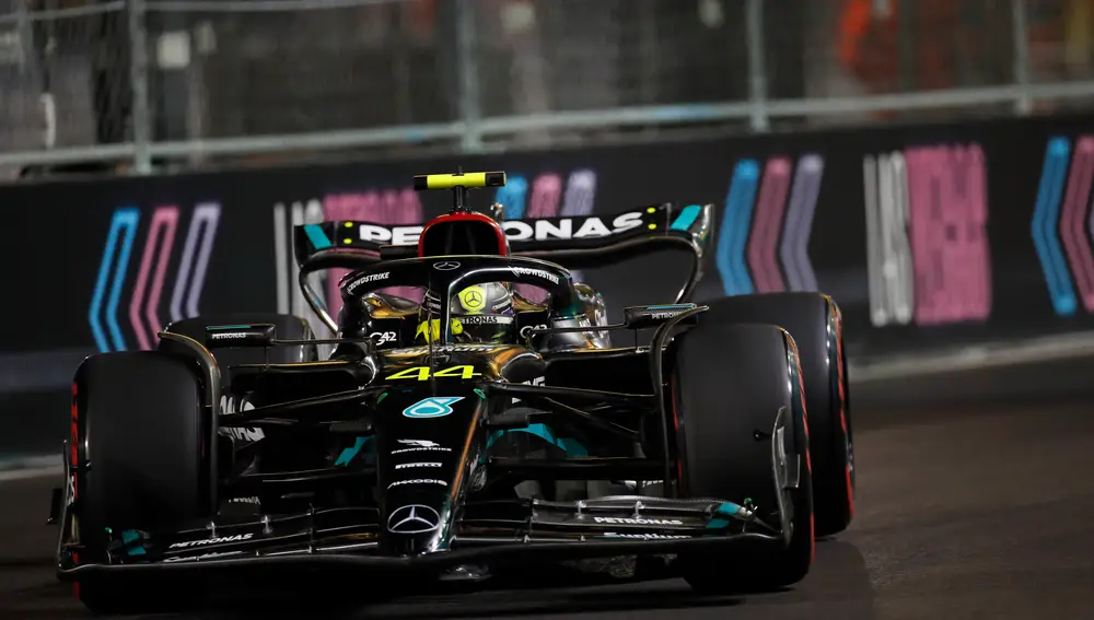 Mercedes anunció una ampliación del contrato de Lewis en 2023