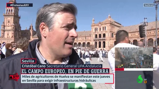 Agricultores y ganaderos protestan en Andalucía: "Esto no va a parar" Agricultores y ganaderos protestan en Andalucía: "Esto no va a parar"