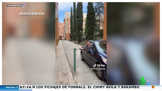 "Los BMW y los Audi no llevan intermitentes": un tiktoker enumera las cosas que no nos enseñan en la autoescuela "Los BMW y los Audi no llevan intermitentes": un tiktoker enumera las cosas que no nos enseñan en la autoescuela