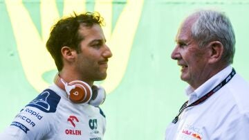 Daniel Ricciardo y Helmut Marko