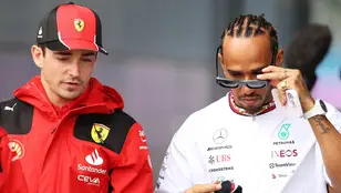 Charles Leclerc, con Lewis Hamilton