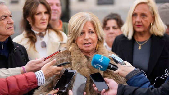 Consuelo Ord&oacute;&ntilde;ez explica ante los medios las razones y el contenido de su comparecencia en la Asamblea de Madrid