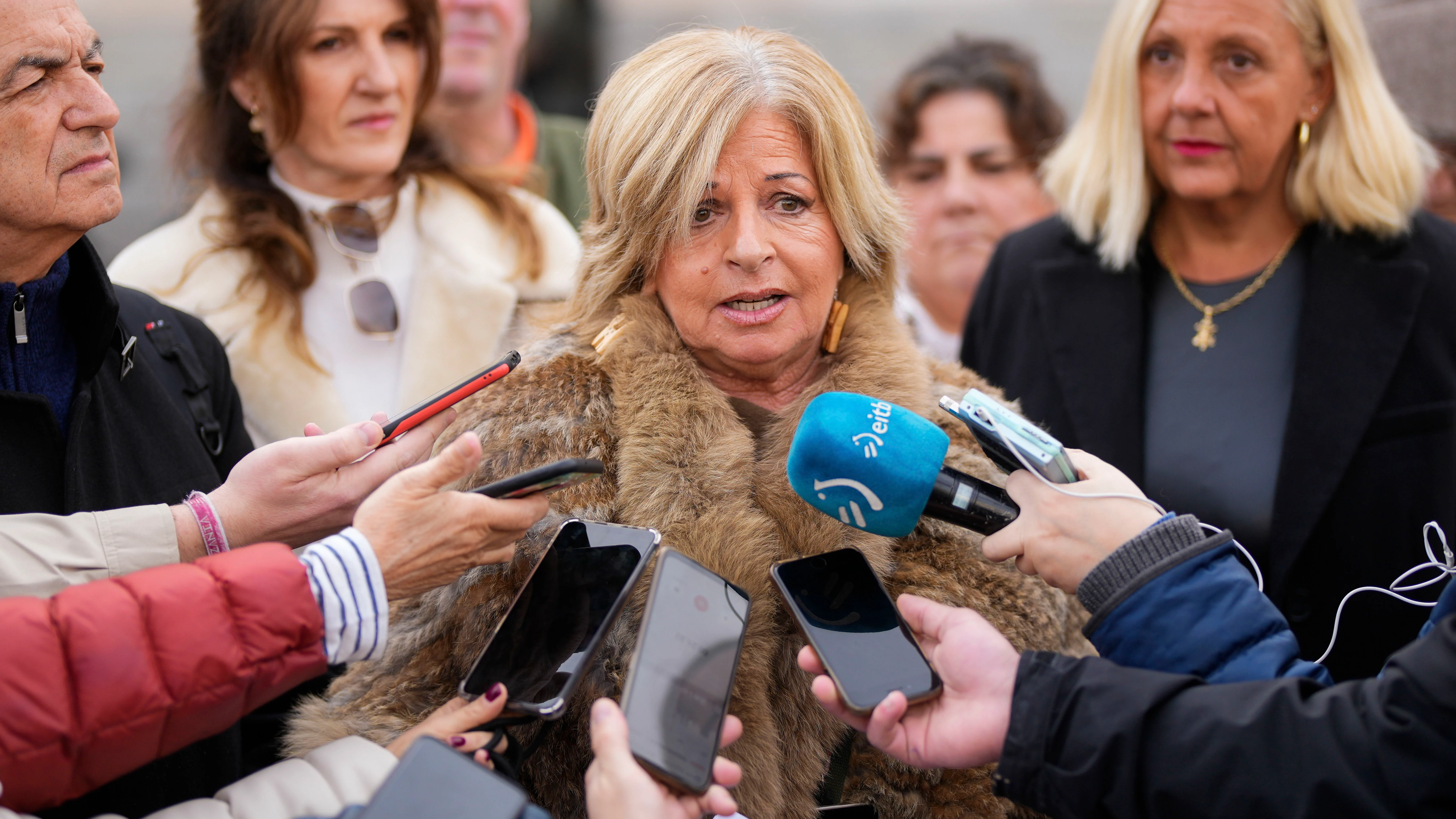 Consuelo Ordóñez explica ante los medios las razones y el contenido de su comparecencia en la Asamblea de Madrid
