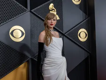 Taylor Swift consagra su legado en unos Grammy