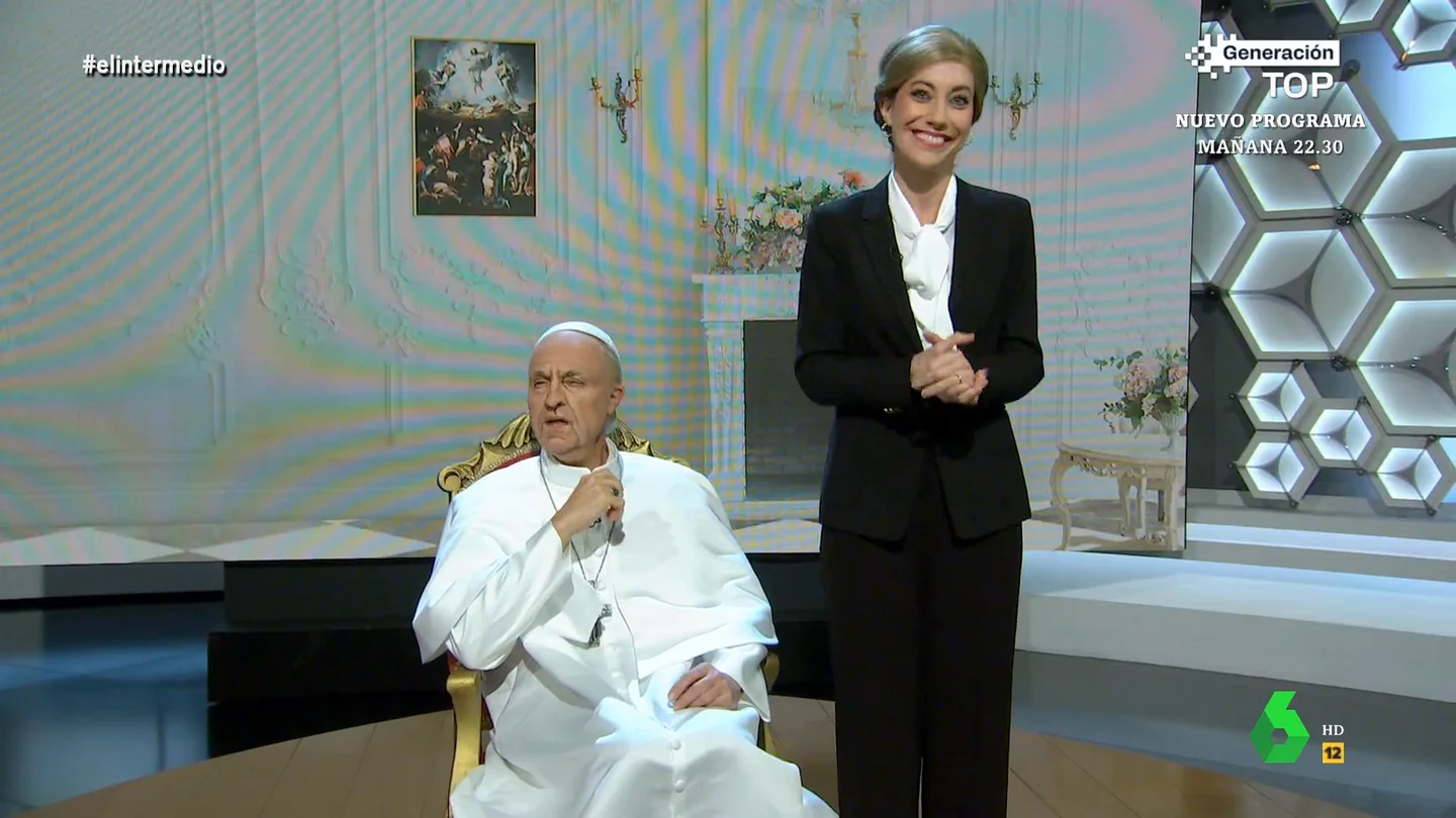 El 'dardo' de 'Yolanda Díaz' al 'Papa': "Tiene suerte de que no he venido buscando votos, el de pobreza no lo veo por aquí" El 'dardo' de 'Yolanda Díaz' al 'Papa': "Tiene suerte de que no he venido buscando votos, el de pobreza no lo veo por aquí"