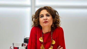  La vicepresidenta primera del Gobierno, ministra de Hacienda y vicesecretaria general del PSOE, María Jesús Montero
