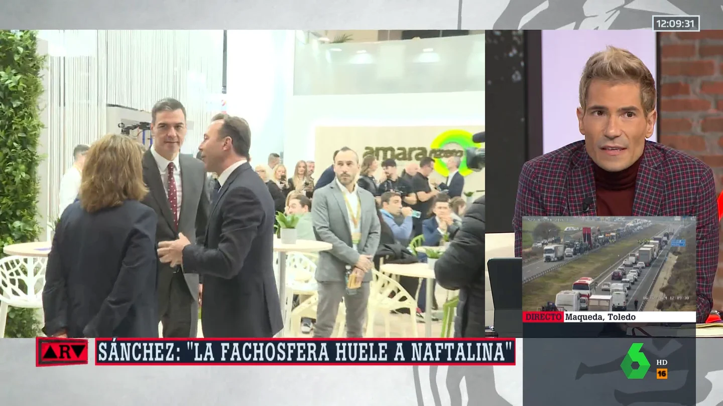 Juanma Romero explica qué es lo que pretende de verdad Pedro Sánchez cuando usa la palabra 'fachosfera' Juanma Romero explica qué es lo que pretende de verdad Pedro Sánchez cuando usa la palabra 'fachosfera'