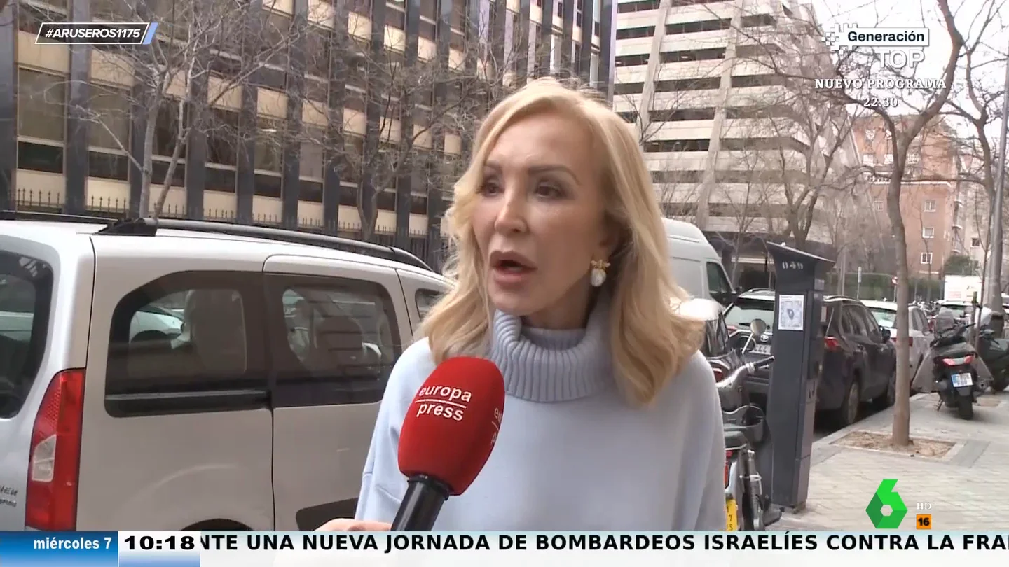 Carmen Lomana, de Ágatha Ruiz de la Prada: "No sé si le está patinando la cabeza o se quiere hacer la graciosa" Carmen Lomana, de Ágatha Ruiz de la Prada: "No sé si le está patinando la cabeza o se quiere hacer la graciosa"