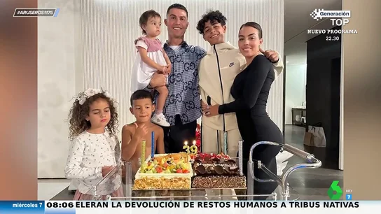 Alfonso Arús alucina con la foto de Georgina Rodríguez con Cristiano Ronaldo: "Siempre se pone así para que se le marque el culo" Alfonso Arús alucina con la foto de Georgina Rodríguez con Cristiano Ronaldo: "Siempre se pone así para que se le marque el culo"