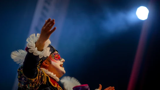 La comparsa 'El joyero', durante la semifinal del Carnaval de Cádiz (COAC) de 2024 La comparsa 'El joyero', durante la semifinal del Carnaval de Cádiz (COAC) de 2024