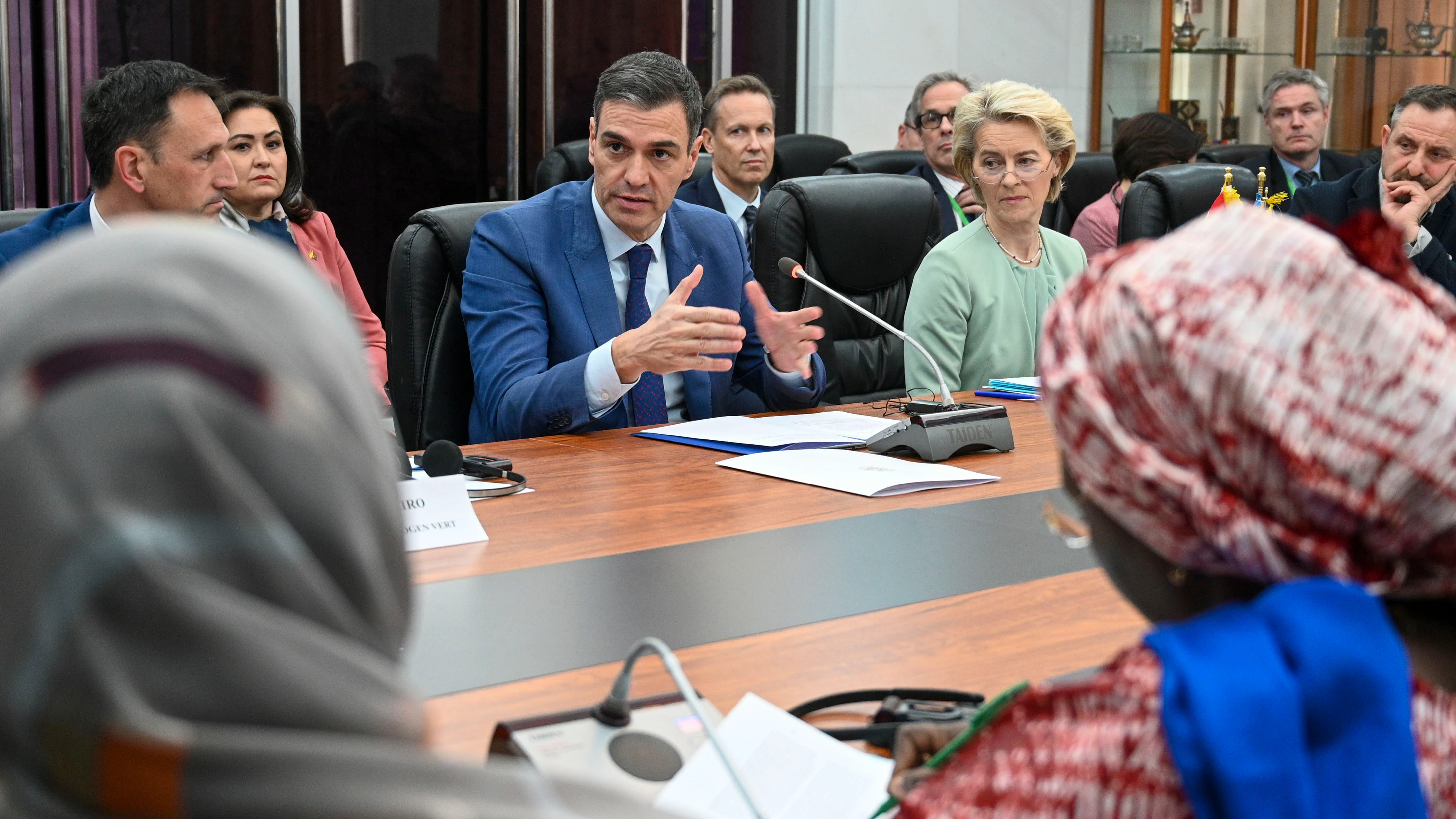 Pedro Sánchez y Ursula Von der Leyen, en Mauritania