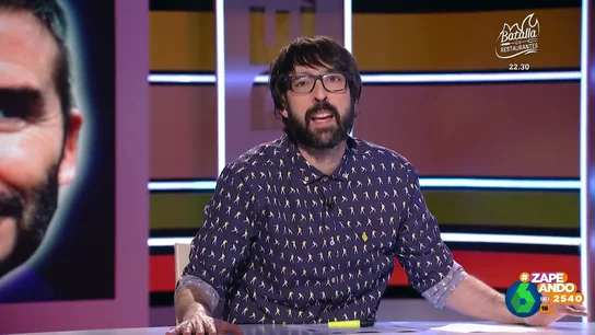 Quique Peinado muestra el último entretenimiento de David Beckham: "Se está dedicando a enseñarnos los 'huevos'" Quique Peinado muestra el último entretenimiento de David Beckham: "Se está dedicando a enseñarnos los 'huevos'"