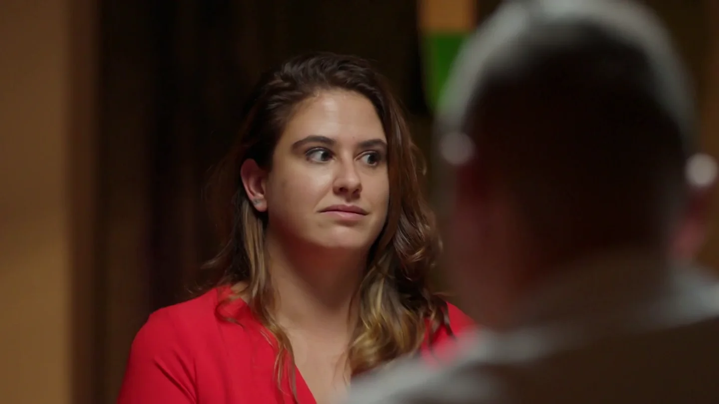 El tenso momento en el que David llama "guapa" de forma despectiva a Claudia ante las cámaras de Batalla de restaurantes El tenso momento en el que David llama "guapa" de forma despectiva a Claudia ante las cámaras de Batalla de restaurantes