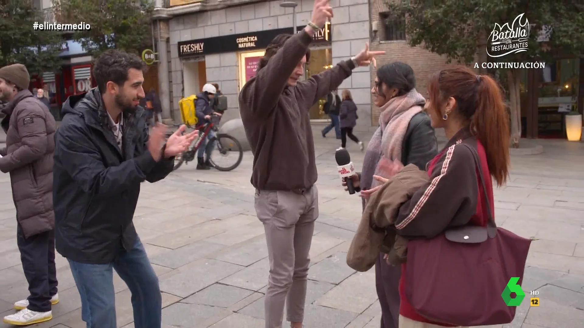 Isma Juárez alucina con la técnica de este joven para impresionar turistas 