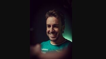 Fernando Alonso, sonriente