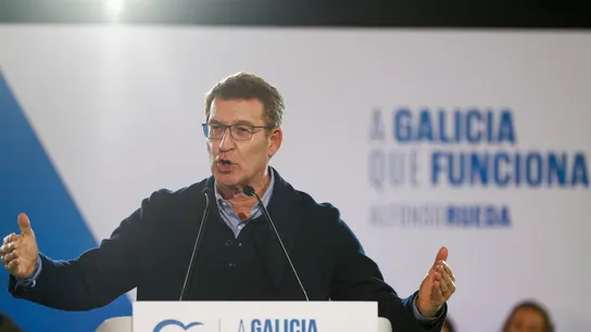 El líder del PP, Alberto Núñez Feijóo, durante un acto electoral este domingo en Lugo El líder del PP, Alberto Núñez Feijóo, durante un acto electoral este domingo en Lugo