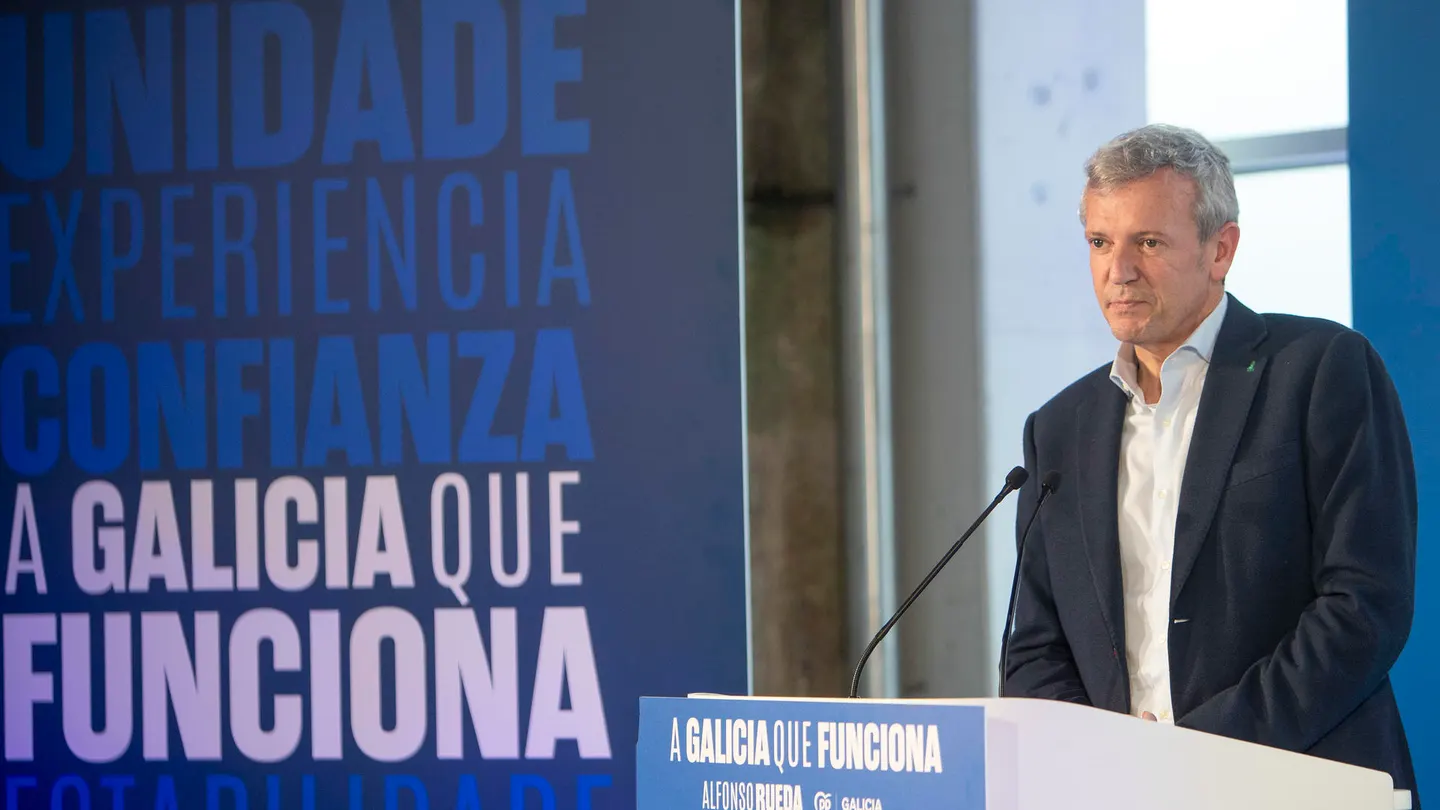 El candidato del PPdeG a la Xunta de Galicia, Alfonso Rueda, interviene durante un acto. El candidato del PPdeG a la Xunta de Galicia, Alfonso Rueda, interviene durante un acto.