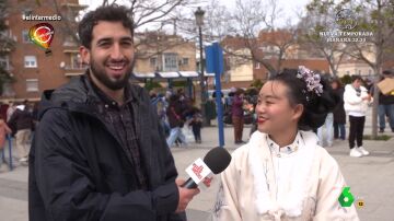 Una joven china le confiesa a Isma Juárez lo que pide al Año Nuevo Chino: "Paz, felicidad, alegría y ganar mucho dinero"