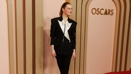 La actriz Emma Stone posa durante el almuerzo anual de los Oscar La actriz Emma Stone posa durante el almuerzo anual de nominados a los Premios Óscar 2024, hoy, en el Beverly Hilton de Beverly Hills, California (Estados Unidos).