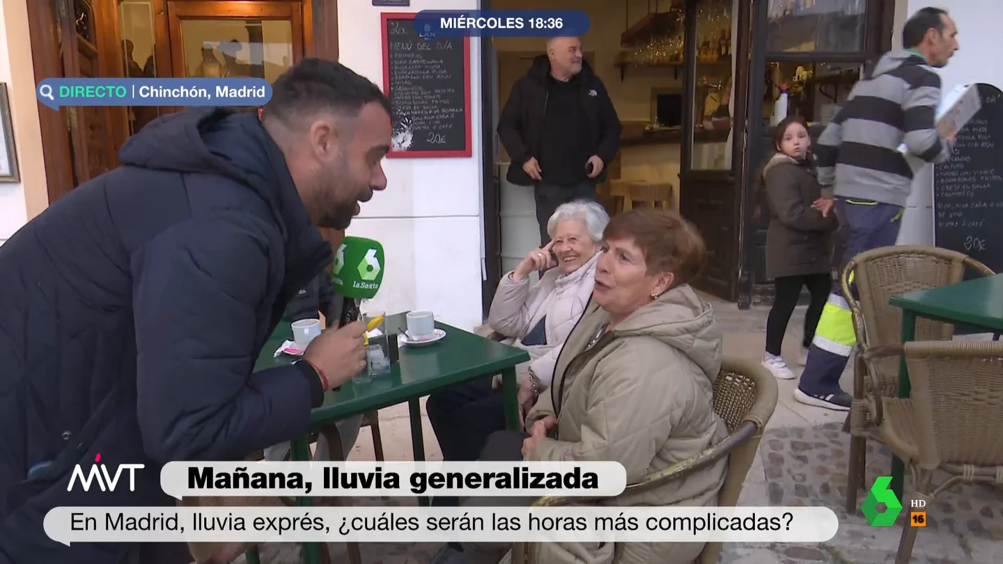 La reacción de una vecina de Chinchón cuando Javier Bastida le propone cenar por San Valentín "Esta noche, como hace bueno y al raso, estoy esperando a que venga la persona indicada", comenta Javier Bastida, que en este vídeo busca una 'cita' para San Valentín en la plaza de Chinchón: "Dígale a su marido que tiene cena conmigo".