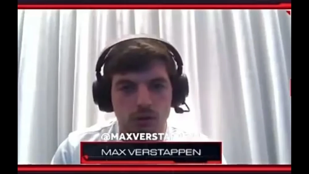 Max Verstappen en directo de Twitch