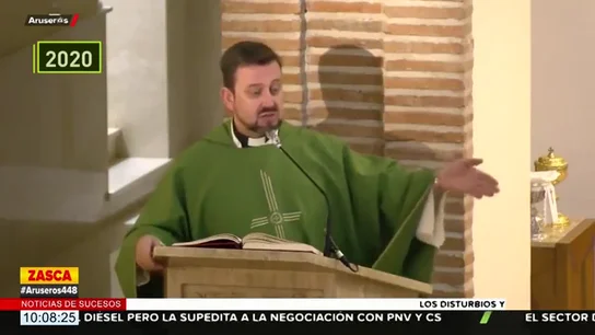 El sermón del cura de Valdepeñas en un entierro y más momentos míticos: "¿Para qué lo traéis si dijo que no iba a pisar más una iglesia?" El sermón del cura de Valdepeñas en un entierro y más momentos míticos: "¿Para qué lo traéis si dijo que no iba a pisar más una iglesia?"