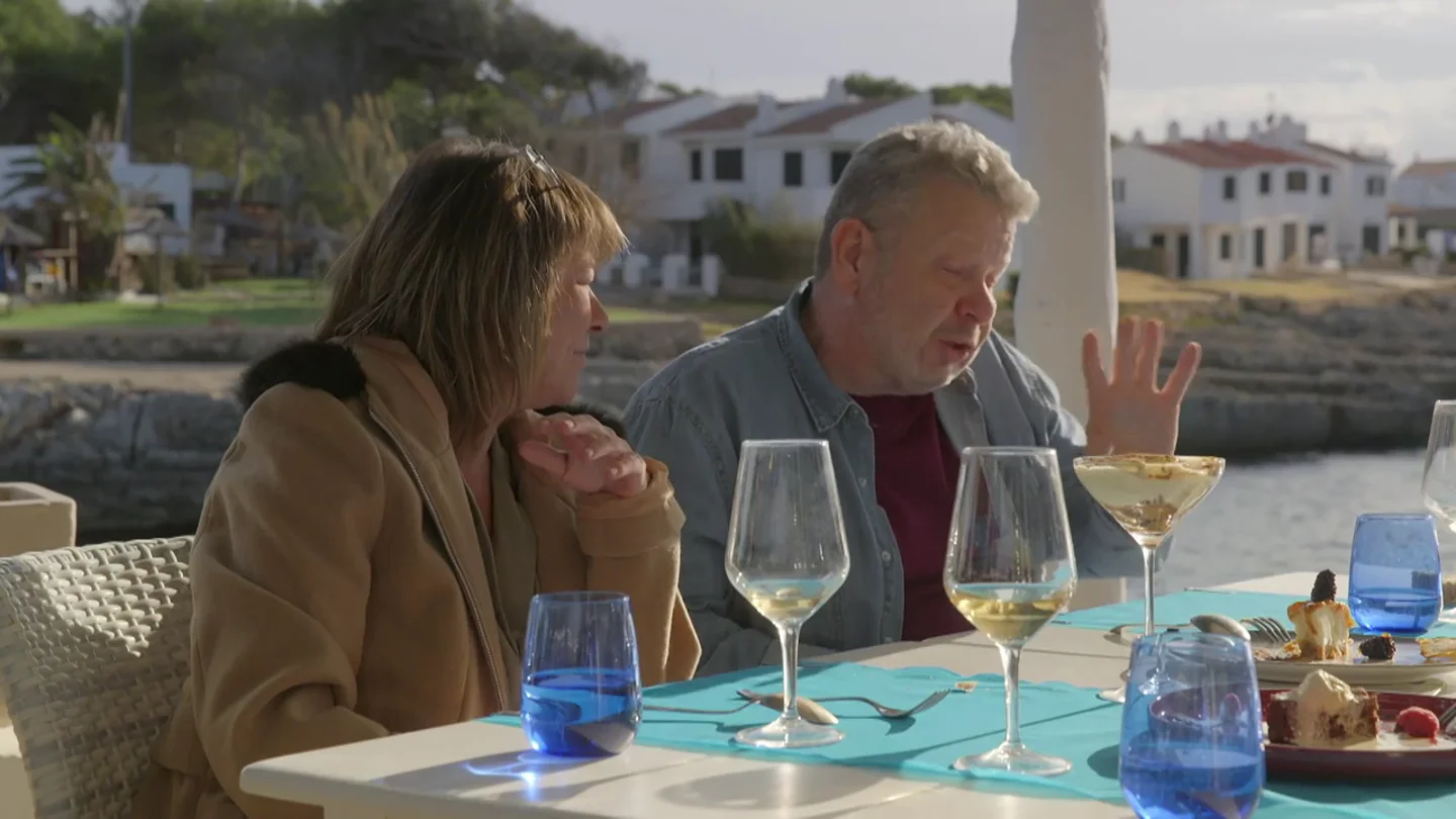 Las oscuras intenciones de Ñin, de El Muelle, tras su insólita petición a Alberto Chicote: "Quiero cambiar una nota del primer día" Las oscuras intenciones de Ñin, de El Muelle, tras su insólita petición a Alberto Chicote: "Quiero cambiar una nota del primer día"