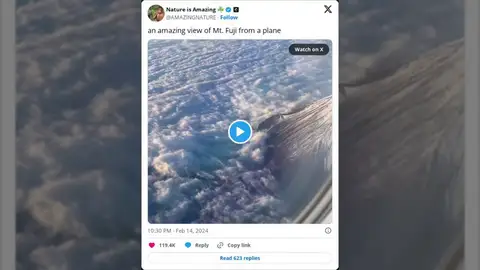 Un avión sobrevuela el Monte Fuji de Japón y la imagen es impresionante Un avión sobrevuela el Monte Fuji de Japón y la imagen es impresionante