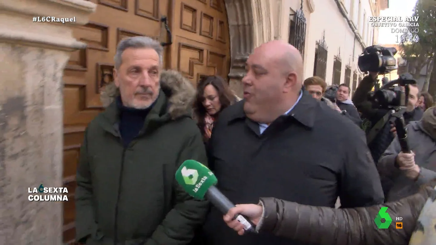 La mirada retadora de Pedro Muñoz a la pregunta de laSexta Columna "Las miradas creo que las habéis sentido también vosotros. Esa era su forma de actuar, intentar amedrentarte con su mirada, con sus malas formas", comenta en este vídeo Susana Martín, la periodista que destapó la agresión machista de Pedro Muñoz.