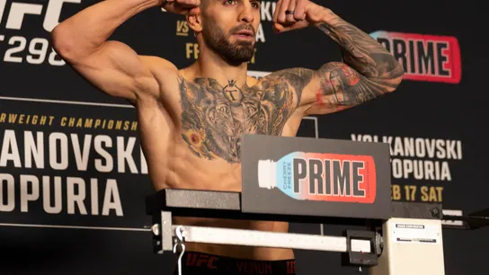 Ilia Topuria en el pesaje Ilia Topuria en el pesaje