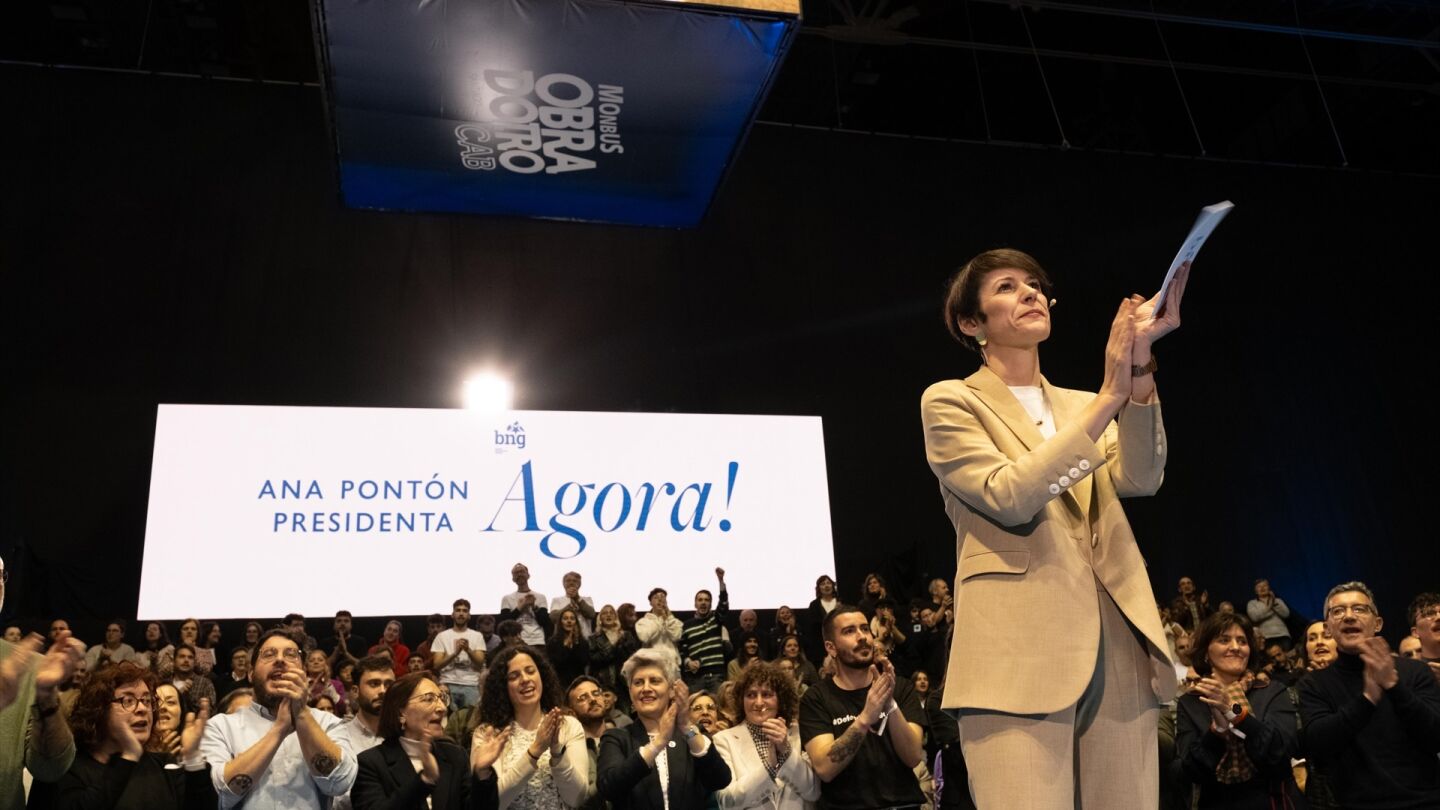 La portavoz nacional del BNG y candidata a la Presidencia de la Xunta, Ana Pont&oacute;n, interviene durante el cierre de la campa&ntilde;a electoral del Bloque Nacionalista Galego (BNG), en el pabell&oacute;n Multiusos Fontes do Sar, a 16 de febrero de 2024, en Santiago de Compostela, A Coru&ntilde;a, Galicia (Espa&ntilde;a). 