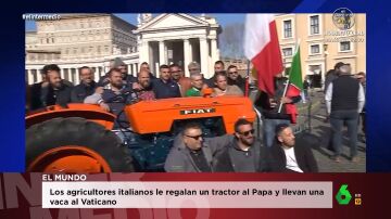 Los agricultores italianos regalan un tractor al papa Francisco y Dani Mateo 'encuentra' un fallo