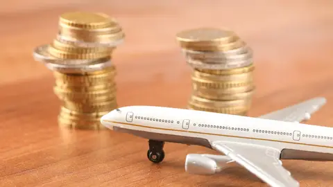 Avión con dinero