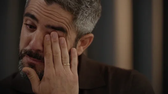 Las lágrimas de Roberto Leal al recordar a su padre, fallecido hace cuatro años: "Él vivió mi oficio, los momentos grandes ya no" Las lágrimas de Roberto Leal al recordar a su padre, fallecido hace cuatro años: "Él vivió mi oficio, los momentos grandes ya no"