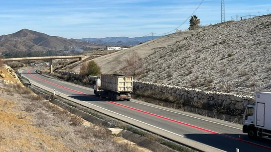 Esto es lo que debes saber sobre la nueva línea roja pintada en una carretera de Coín (Málaga) sto es lo que debes saber sobre la nueva línea roja pintada en una carretera de Coín (Málaga)