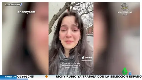 Con dos carreras y tres idiomas, no consigue encontrar trabajo... hasta que sale llorando en TikTok