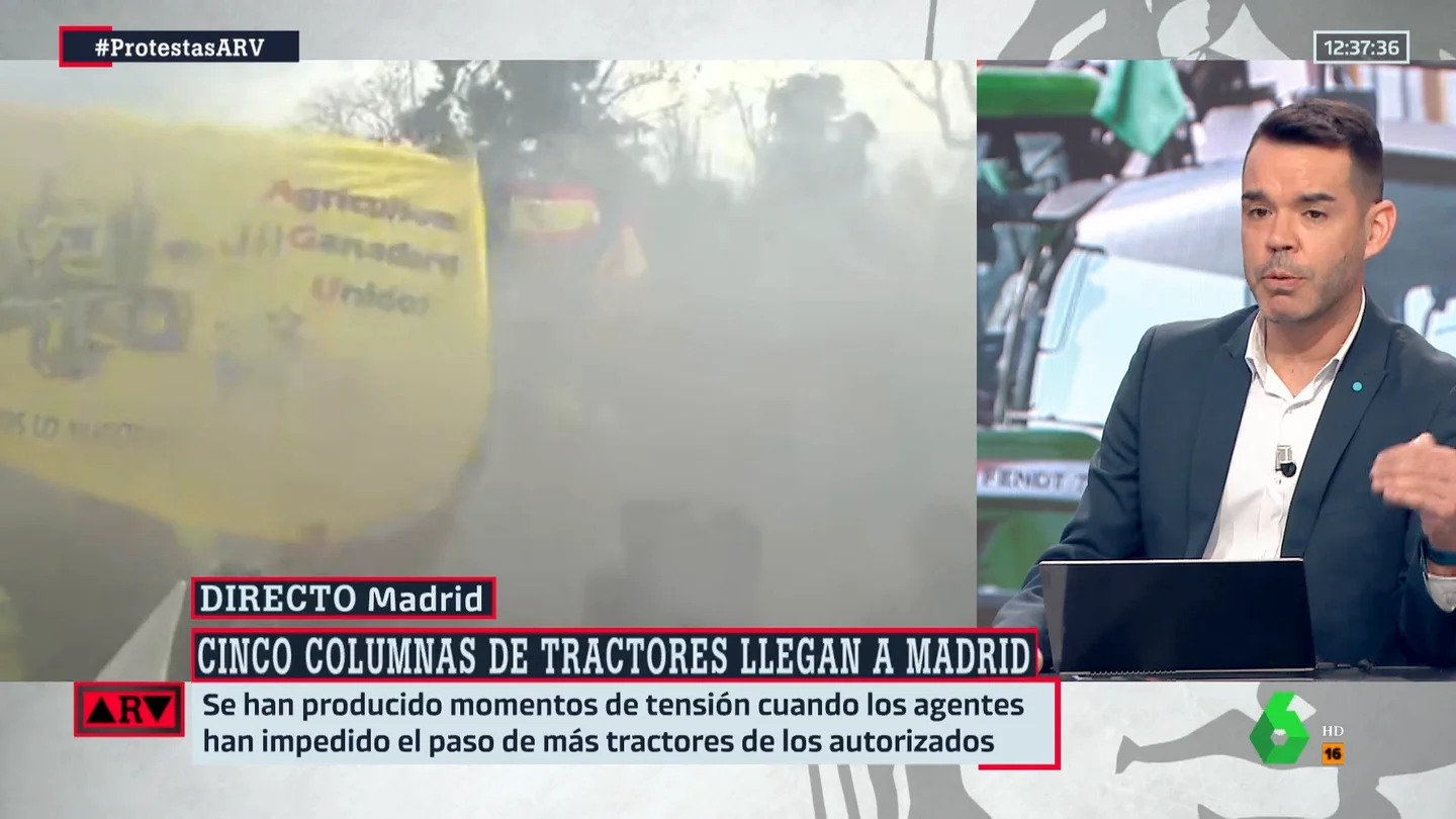 Camarero señala que los agricultores no deberían "politizar" sus protestas: "El tractor puede caer demasiado por el terraplen" Camarero señala que los agricultores no deberían "politizar" sus protestas: "El tractor puede caer demasiado por el terraplen"