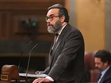 El diputado de Vox José María Sánchez interviene en el Congreso